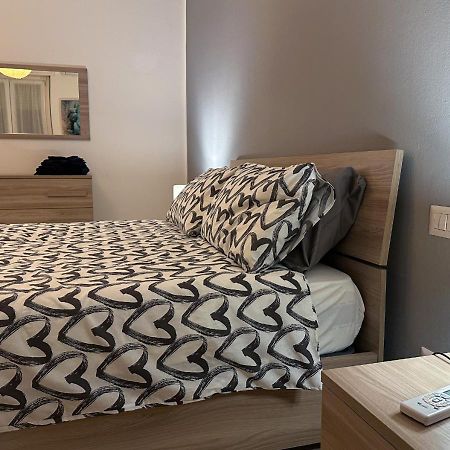 מילאנו Modern Cenisio Apartment - Self Check-In & Parking מראה חיצוני תמונה